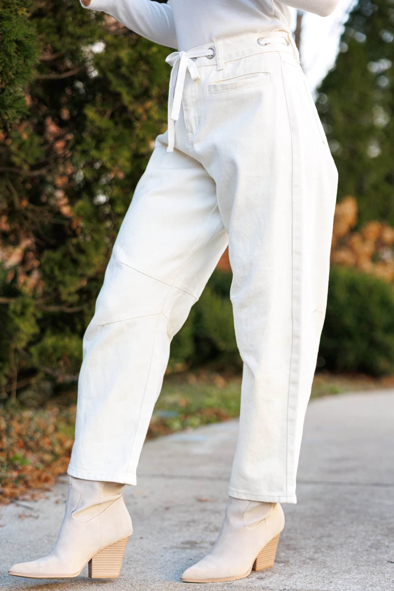 Cream Eyelet Barrel Jeans - Image 7