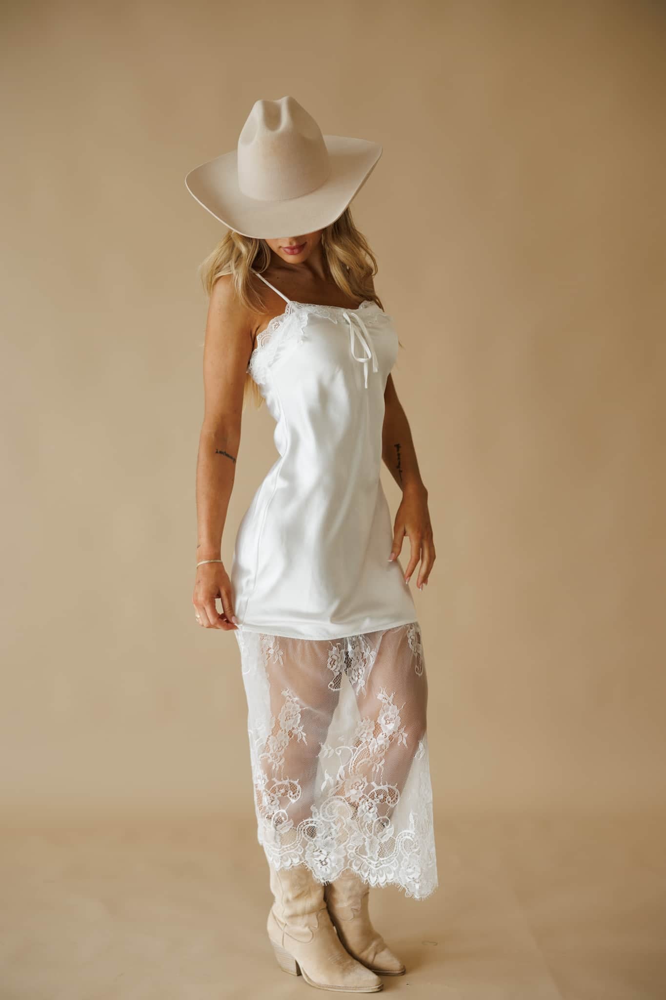 Endless Love Lace Dress - Image 4