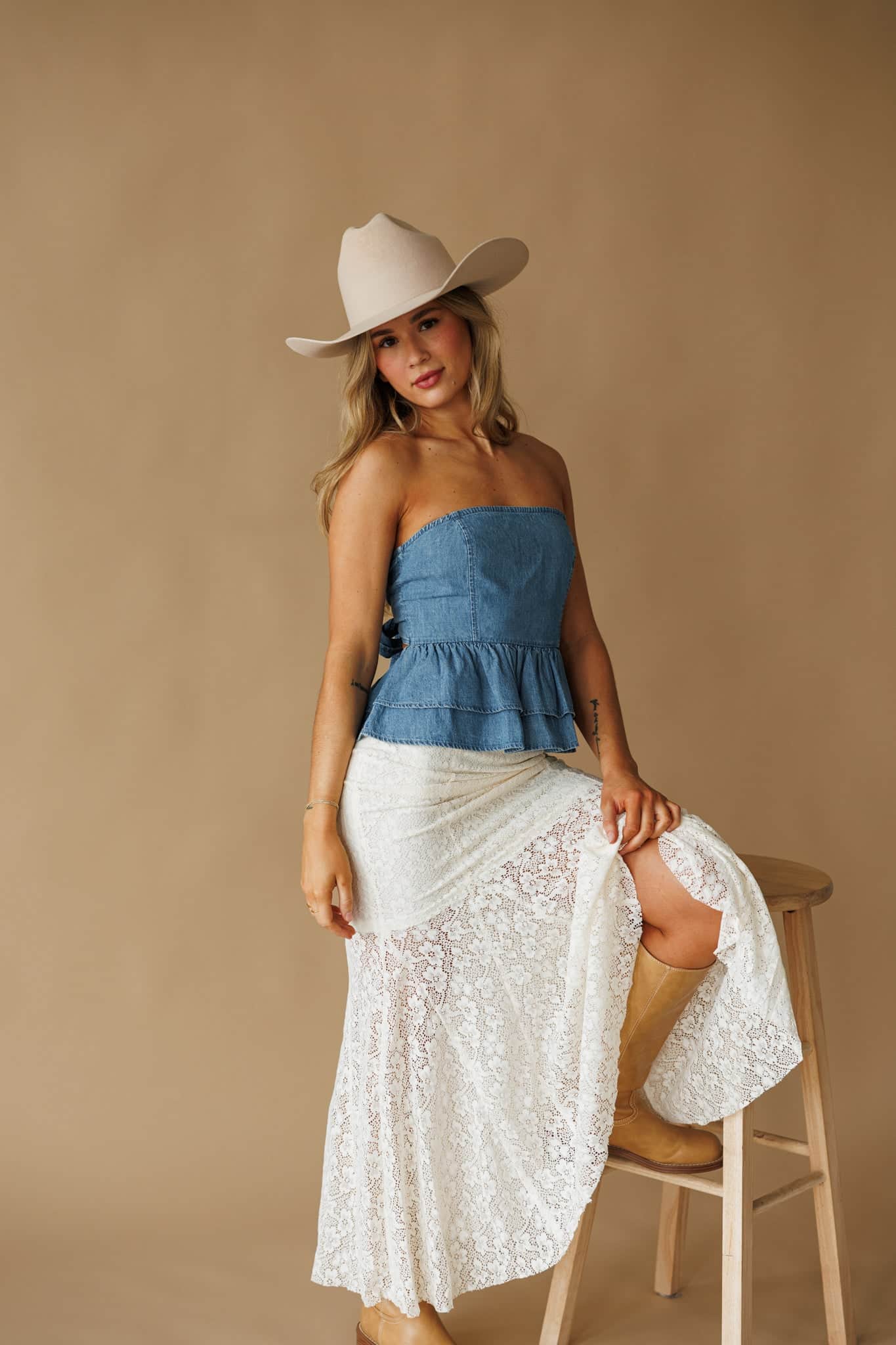 Lace Fitted Mermaid Skirt - Image 4
