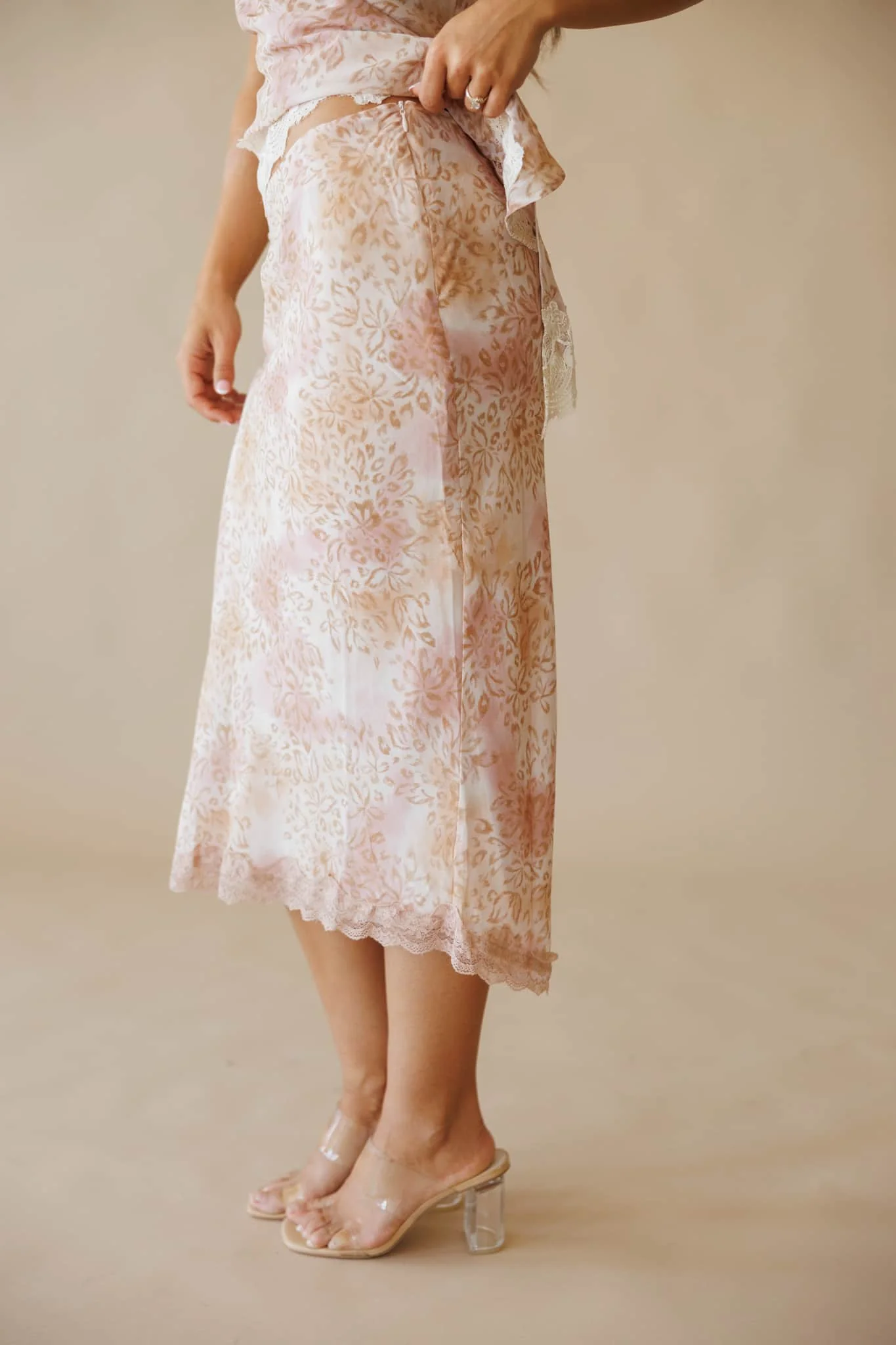 Rose Safari Lace Skirt - Image 3